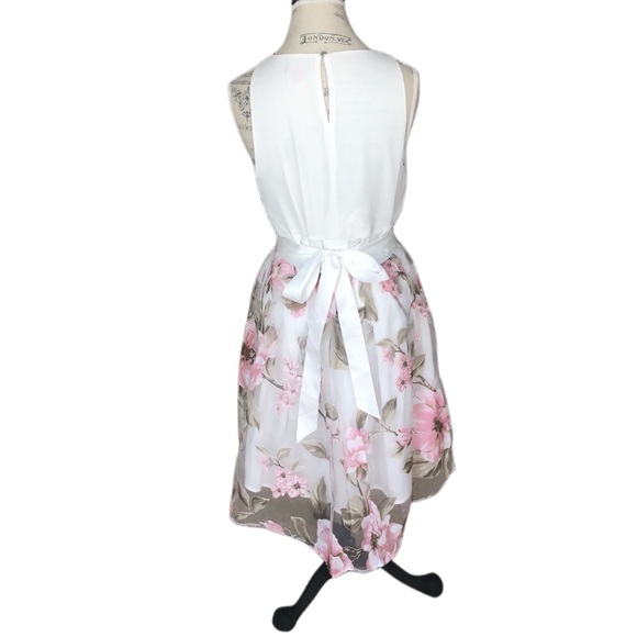 Beautiful floral skirt from MAAC London, medium - Picture 4 of 6